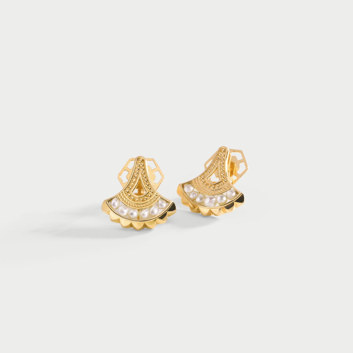 Durra Mini Pearl Earrings