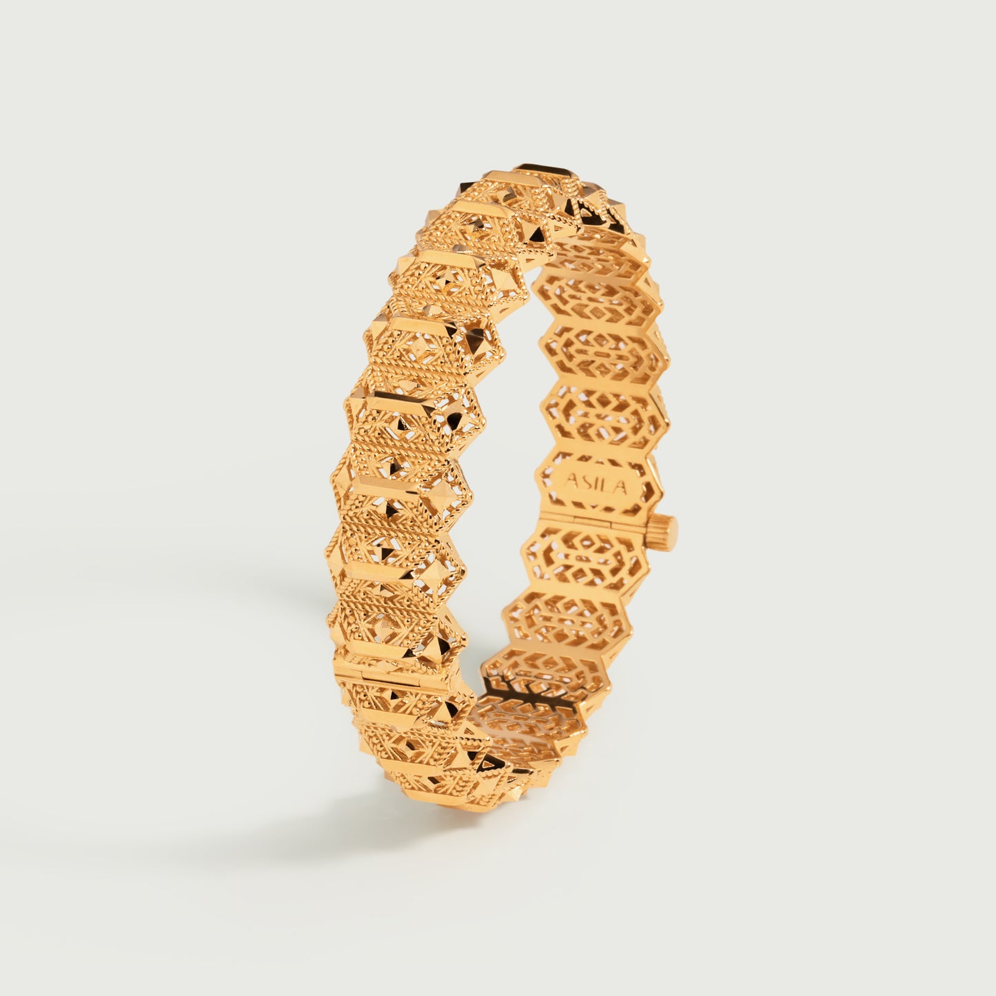 Tamra Bangle